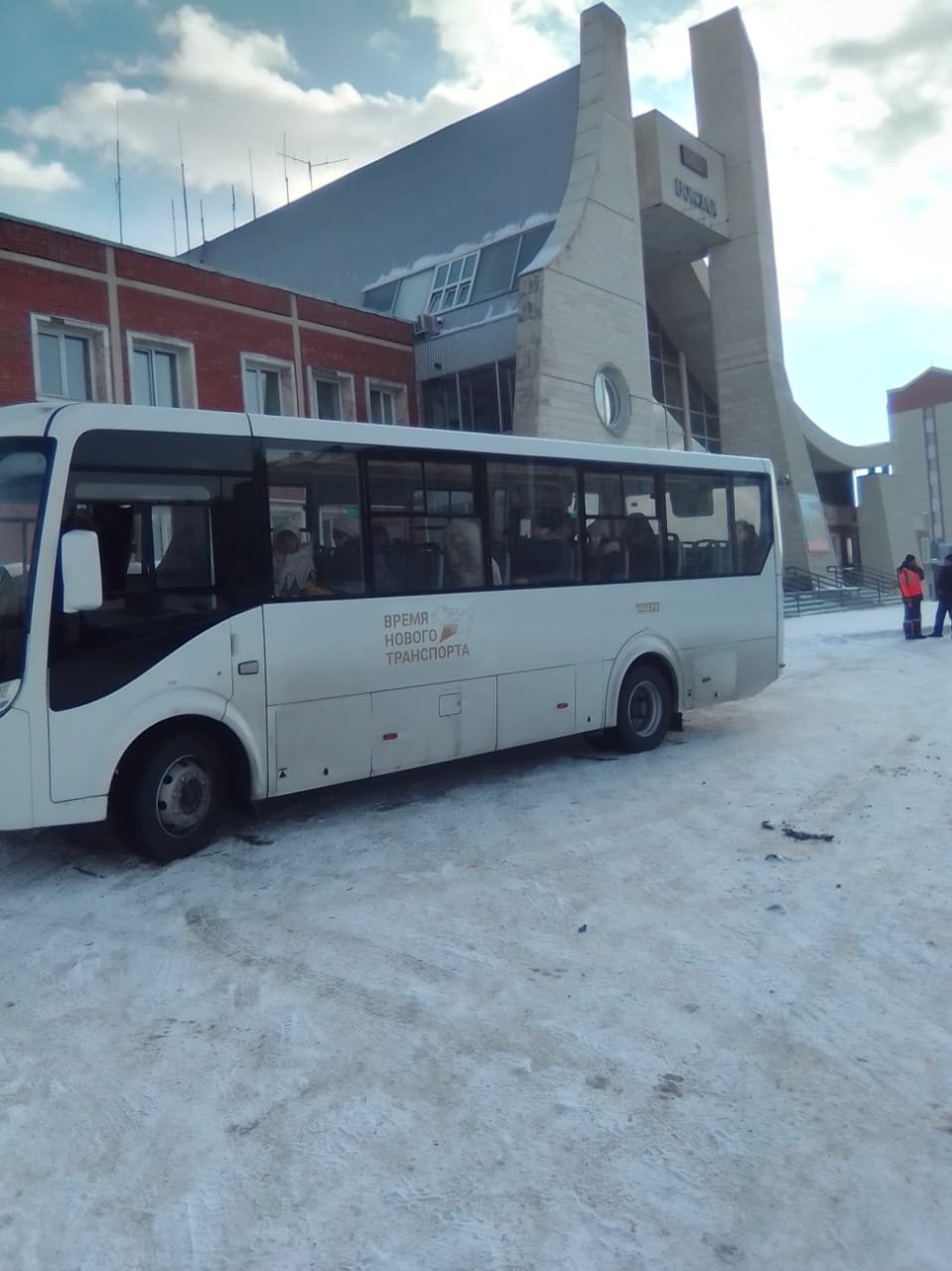 Новые автобусы для жителей «Северо-Байкальского района».