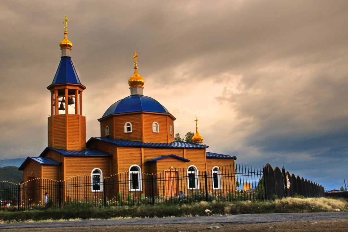 Храм в честь Владимирской иконы Божией Матери.